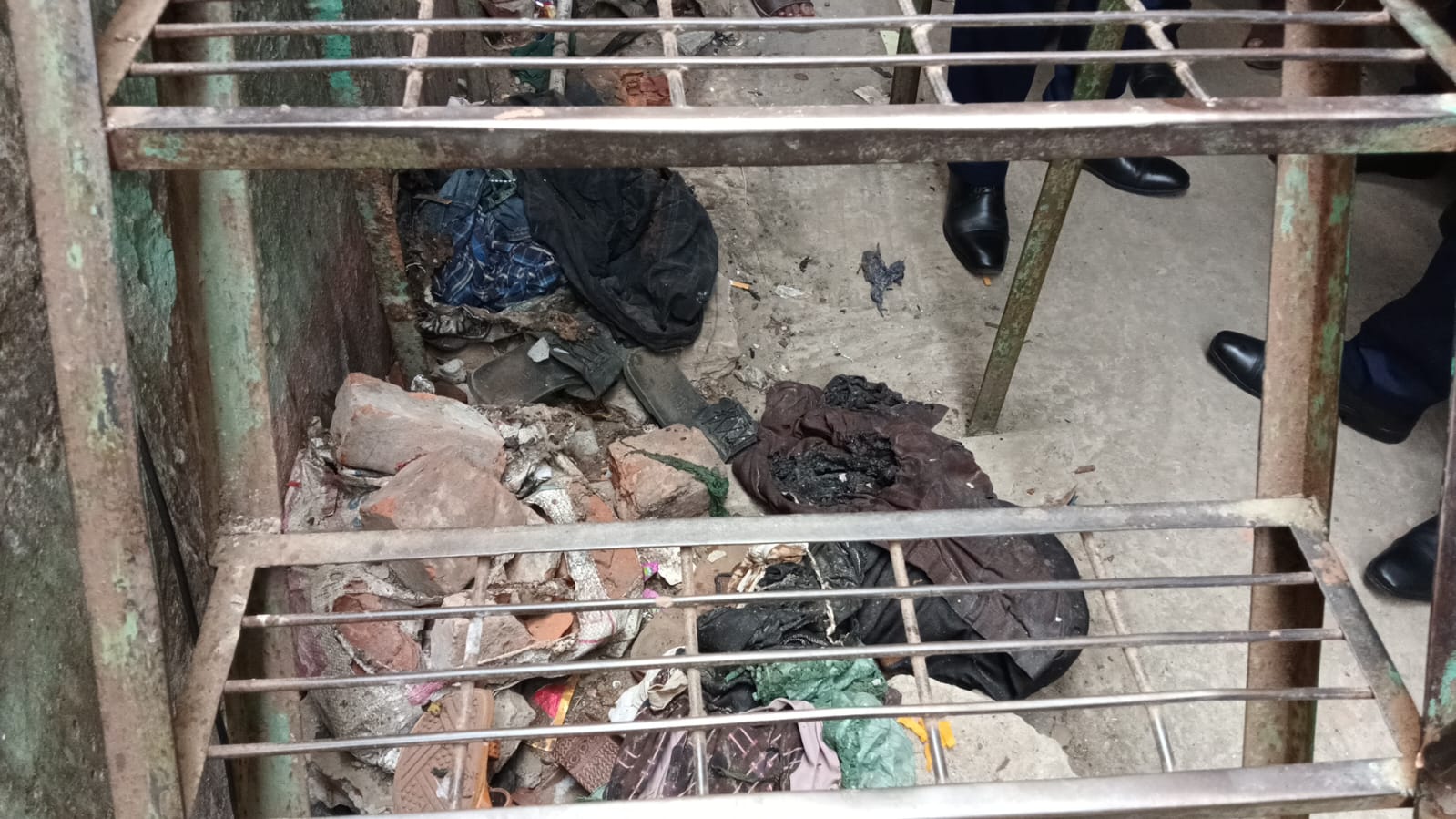 গাজীপুর ডেগেরচালায় অজ্ঞাত বিস্ফোরনে এক পরিবারের তিনজন দগ্ধ