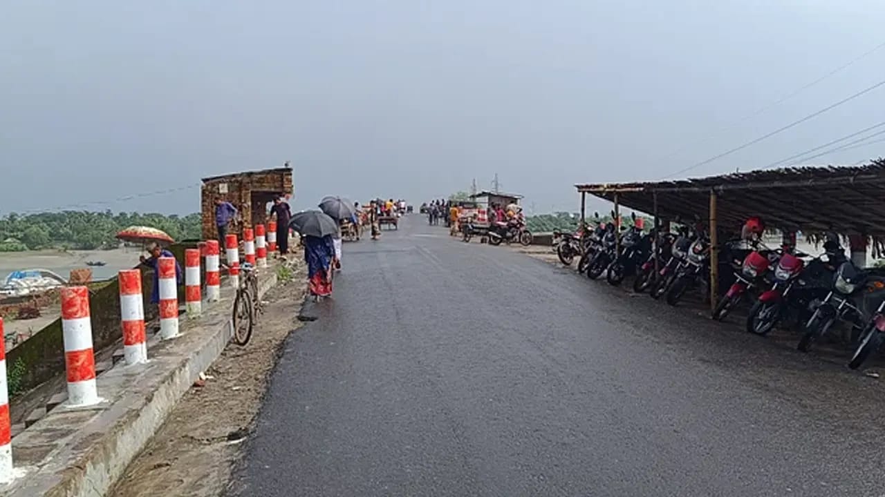 ছোট সেতু বড় ভোগান্তি—টোলের জালে বিপর্যস্ত কয়রাবাসী